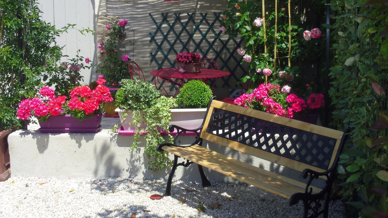 Mas De L'Air - Maison De Charme Bed and Breakfast Noves Exteriör bild