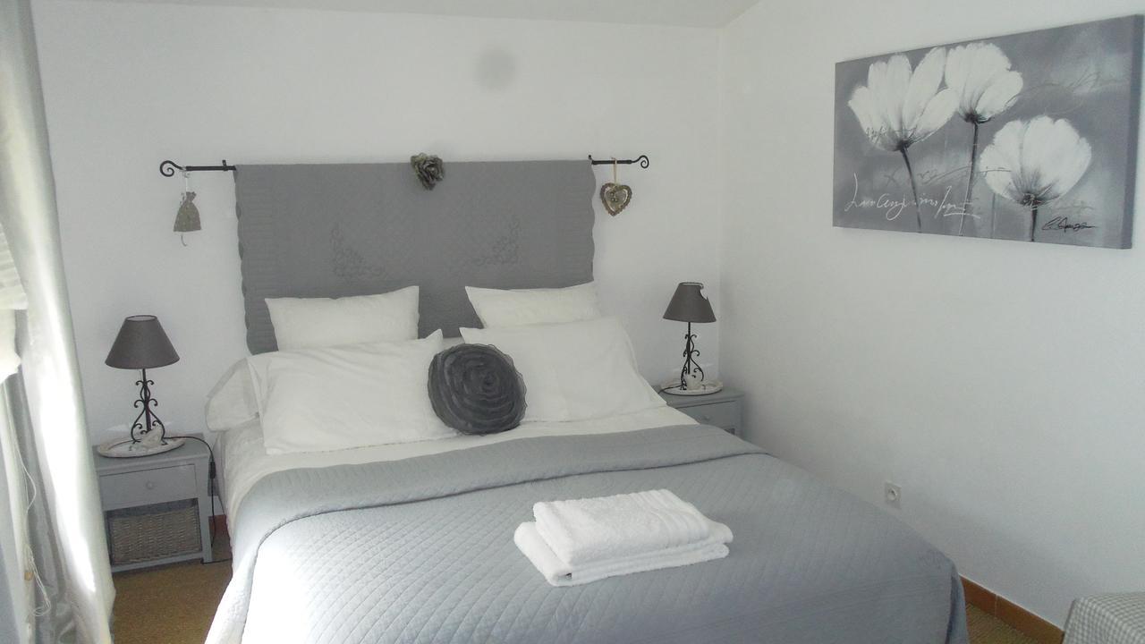 Mas De L'Air - Maison De Charme Bed and Breakfast Noves Exteriör bild