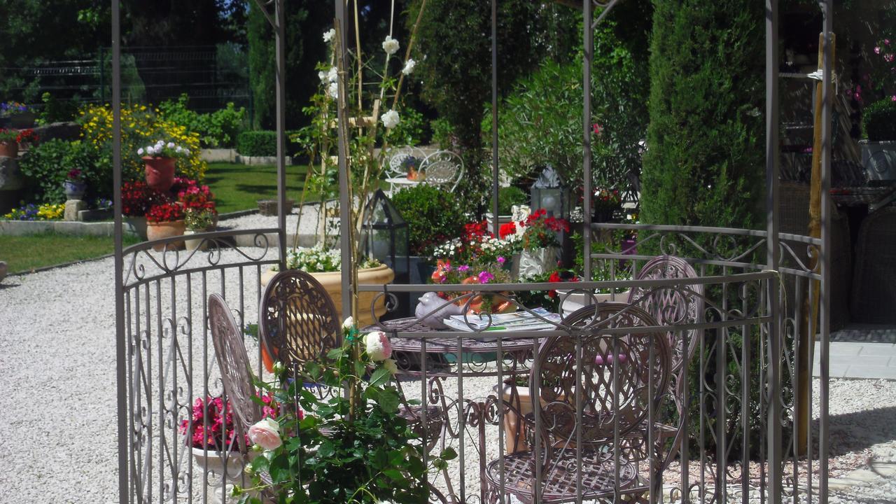 Mas De L'Air - Maison De Charme Bed and Breakfast Noves Exteriör bild